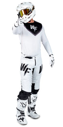 Zero siluette white